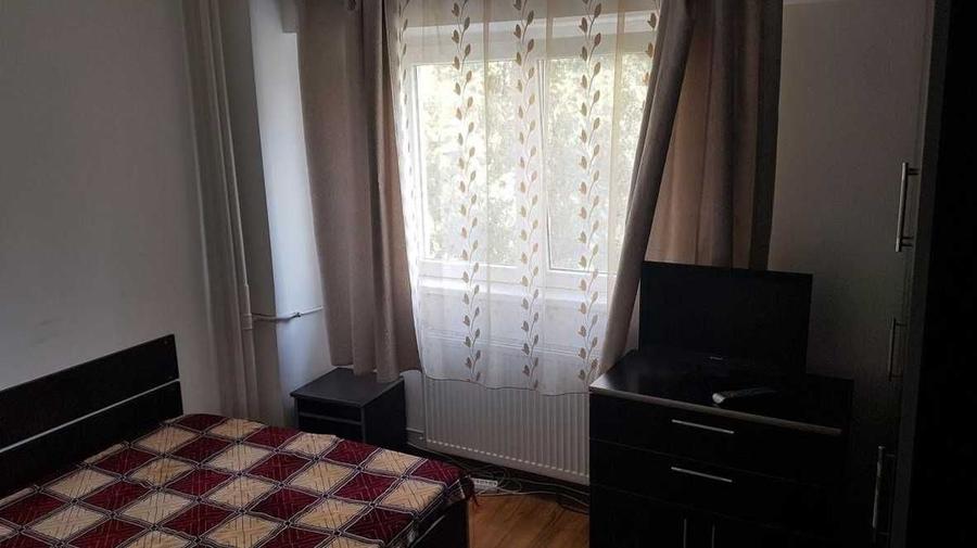 Apartament cu 3 camere decomandat în Crângași