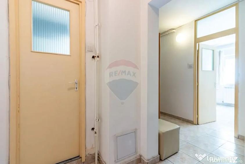 Apartament cu 3 camere decomandat în Nerva Traian