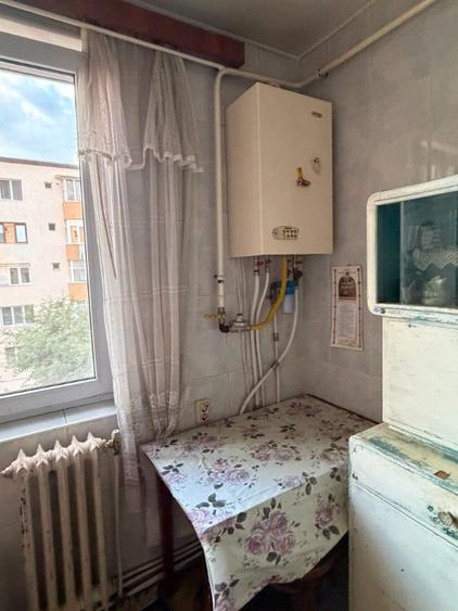 Vand apartament 2 camere decomandate Targu-Neamt, central langa parc - 11