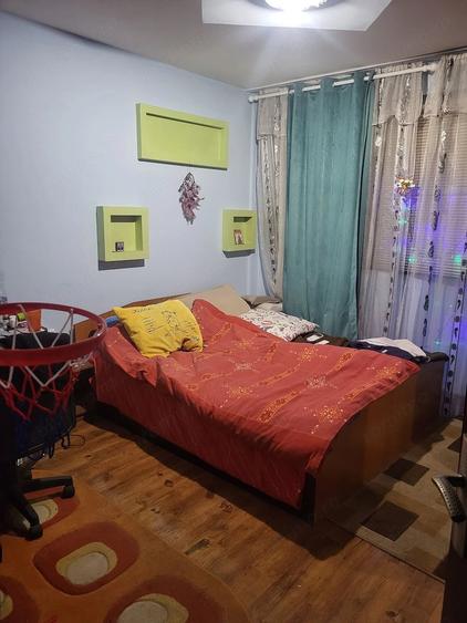 Apartament cu 2 camere decomandat în Eroii Revoluției