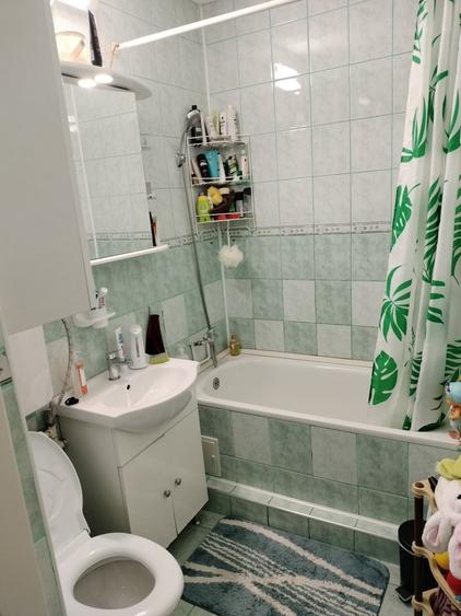 Apartament cu 3 camere în Micro 1