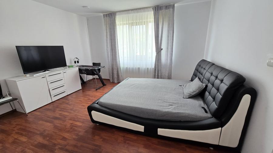 Casă individuală cu 7 camere cu Garaj în Luizi-Călugăra