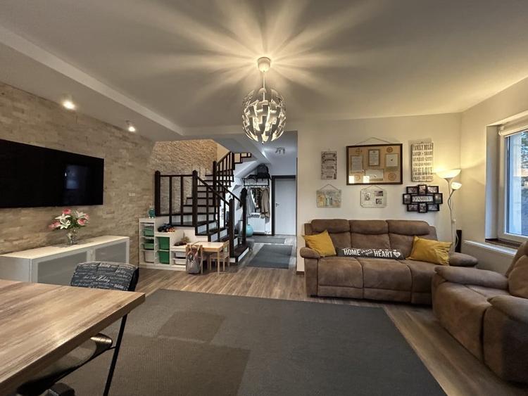 Duplex cu 5 camere cu Canalizare în Bucovăț (Remetea Mare)