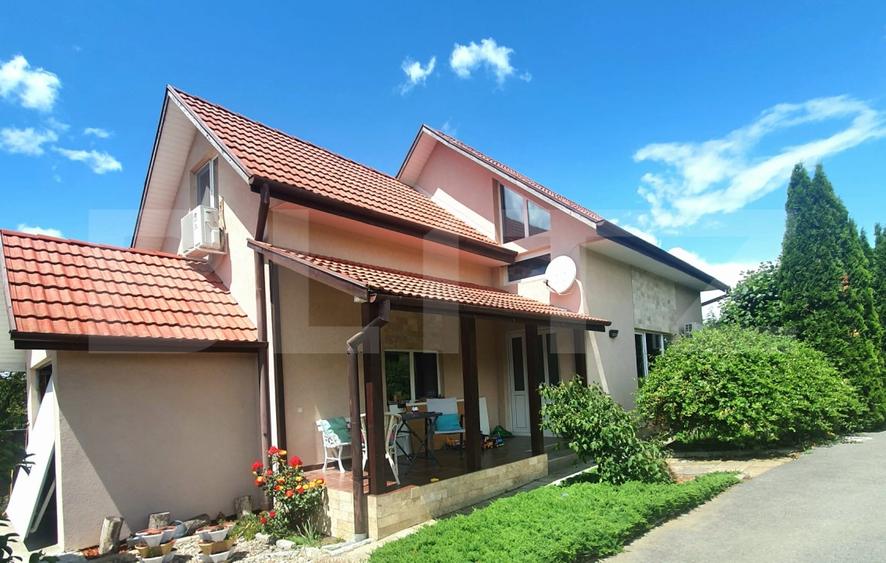 Casă individuală cu 4 camere cu Garaj în Sălicea