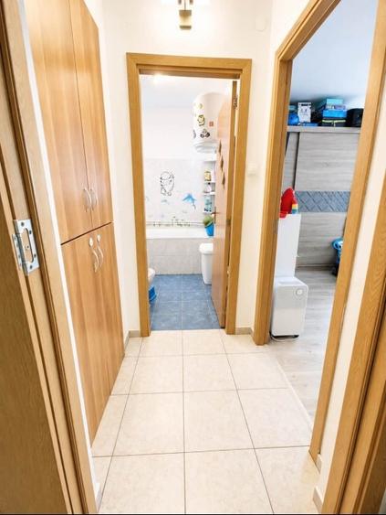 Apartament cu 2 camere semidecomandat, mobilat în Titan