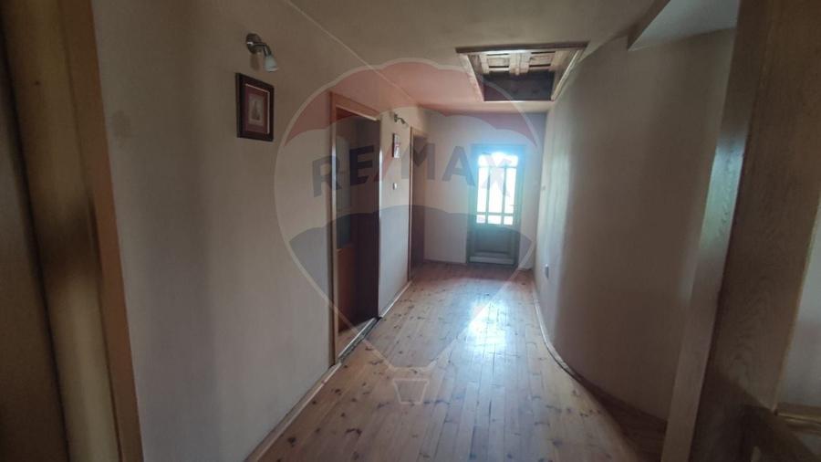 Casă individuală cu 6 camere cu Teren 1484 Mp în Oșorhei