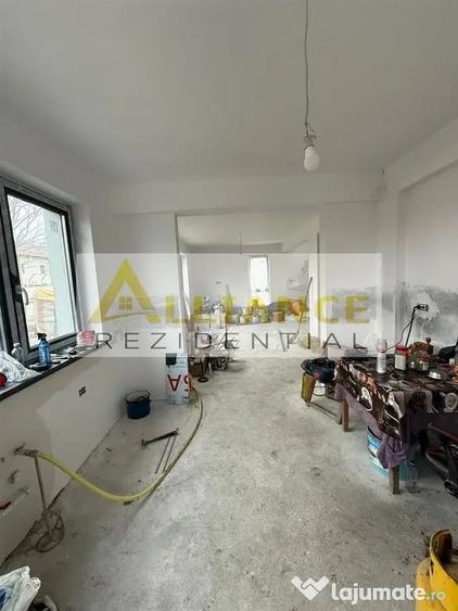 Casă cu 3 camere cu Teren 250 Mp în Central
