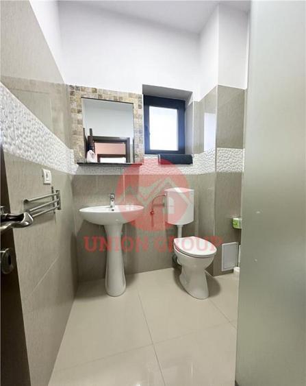 Spațiu comercial, de 360 mp, în Costinești