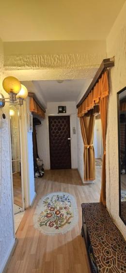 Apartament cu 4 camere decomandat, mobilat în Baraolt