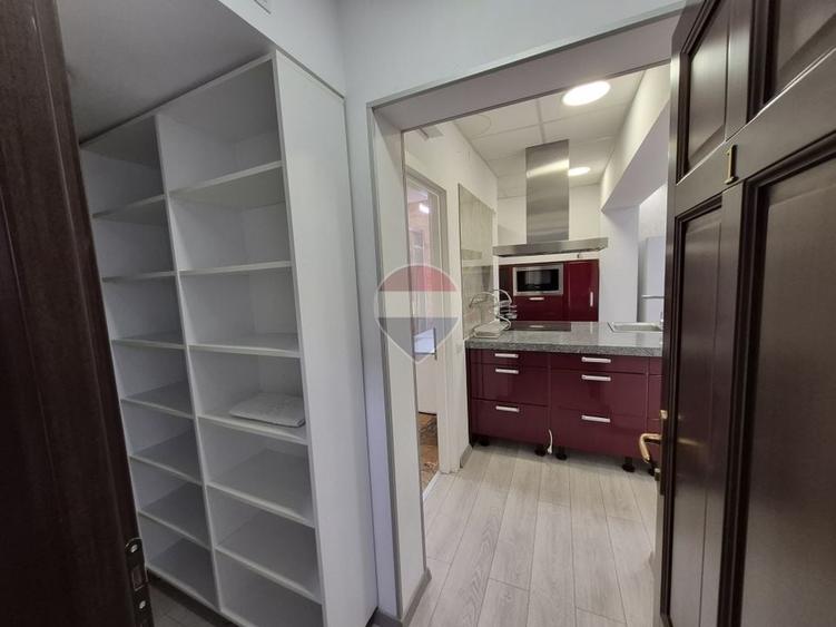 Apartament cu 2 camere semidecomandat, mobilat în Apărătorii Patriei