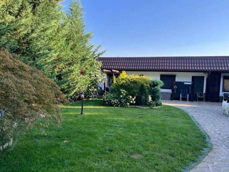 Casă individuală cu 7 camere cu Teren 1576 Mp în Snagov