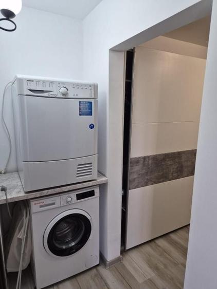 Apartament cu 3 camere decomandat în Lipovei