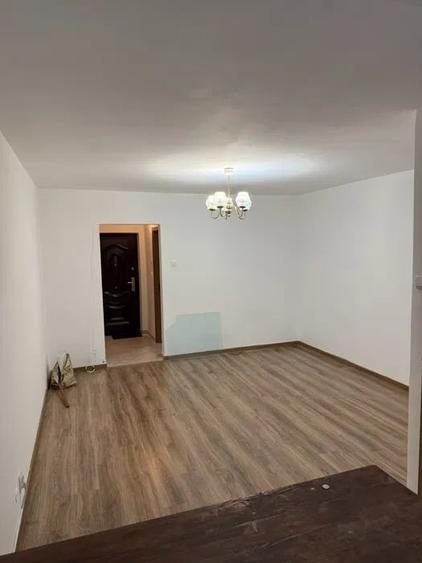 Garsonieră decomandată în Drumul Taberei
