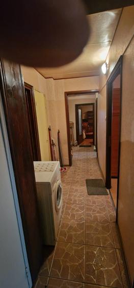 Apartament cu 3 camere decomandat în B-dul București