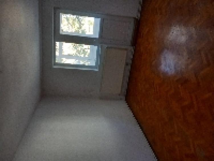 Apartament cu 3 camere semidecomandat în Micro 14