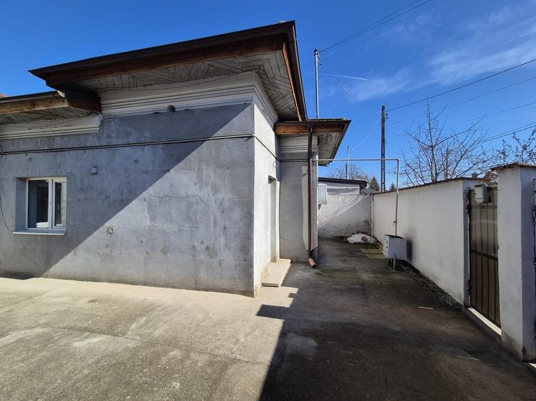 Casă individuală cu 6 camere cu Canalizare în Chiajna