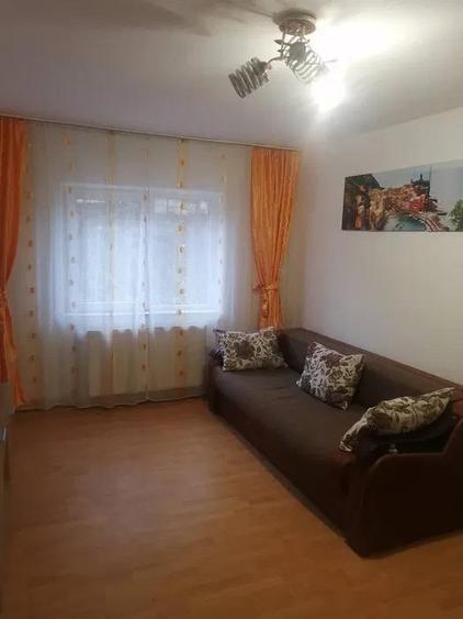 Apartament cu 2 camere decomandat, mobilat în Podul de Fier