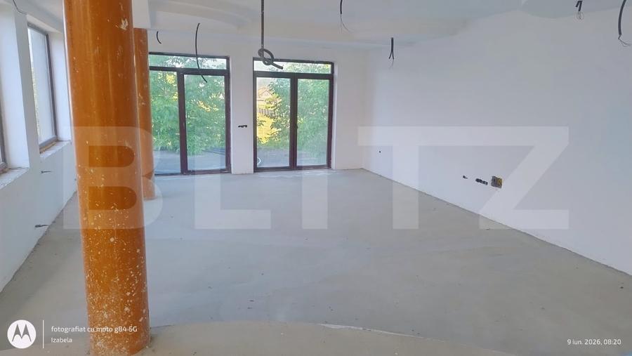 Casă individuală cu 5 camere cu Teren 560 Mp în Urișor