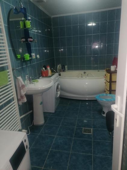 Casă cu 4 camere în Răbăgani
