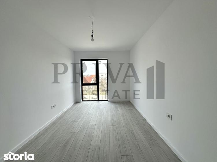Apartament cu 3 camere decomandat în Girocului