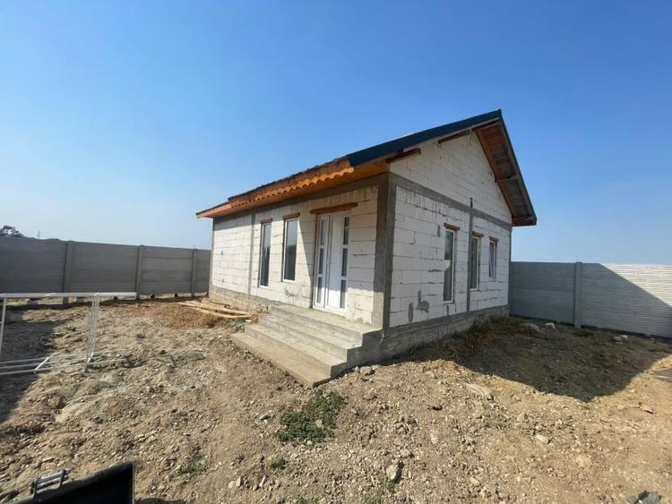 Casă individuală cu 3 camere cu Canalizare în Brestei