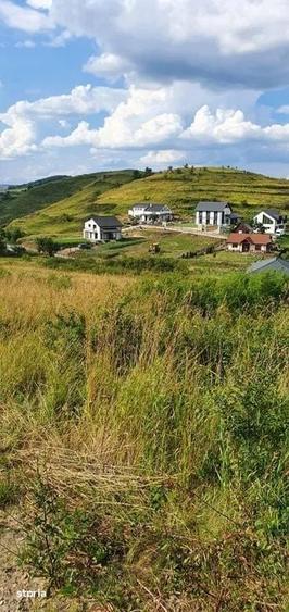 Teren de 3200 mp, în Florești