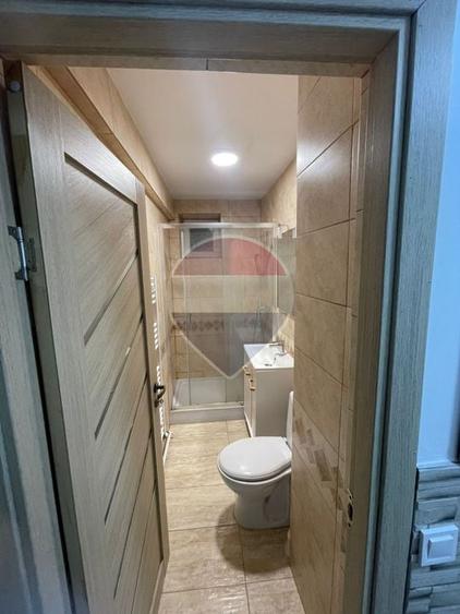 Apartament cu 2 camere decomandat, mobilat în Ultracentral