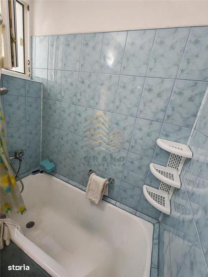 Apartament cu 3 camere decomandat în Decebal