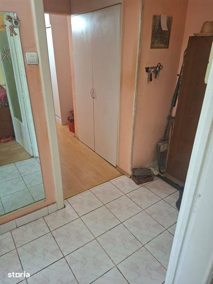 Apartament cu 3 camere în Decebal