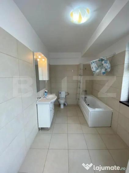 Casă cu 4 camere cu Teren 250 Mp în Central