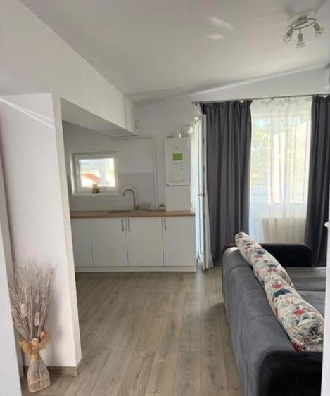 Apartament cu 2 camere semidecomandat, mobilat în Gorjului