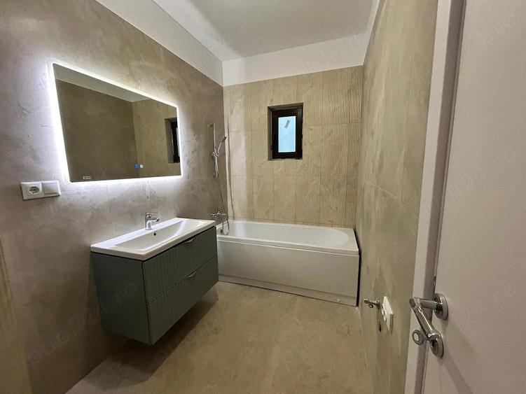 Casă cu 3 camere cu Teren 450 Mp în Central