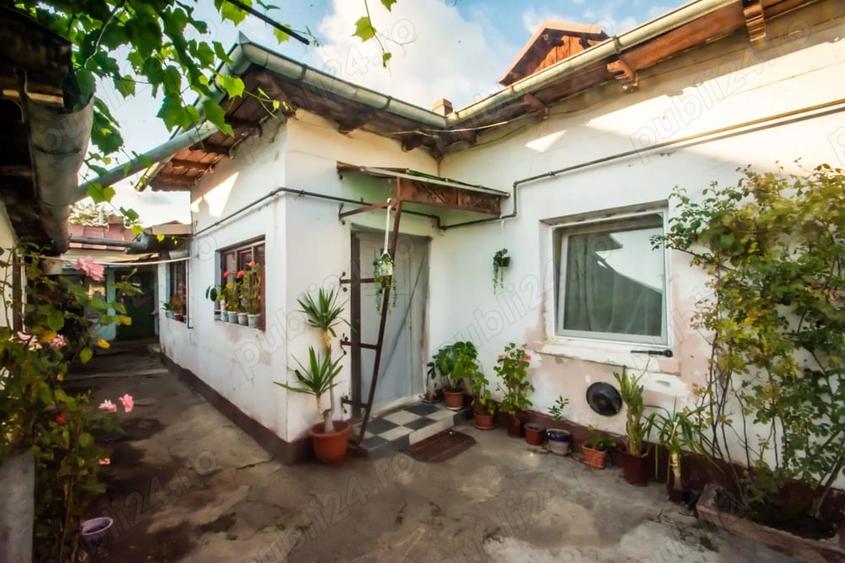 Casă cu 6 camere cu Teren 125 Mp în Central