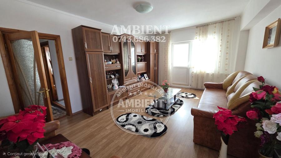 Apartament cu 5 camere decomandat, mobilat în Spital