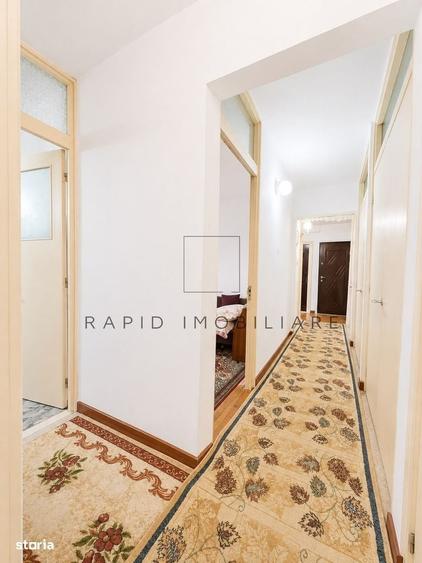Apartament cu 3 camere decomandat în Sud