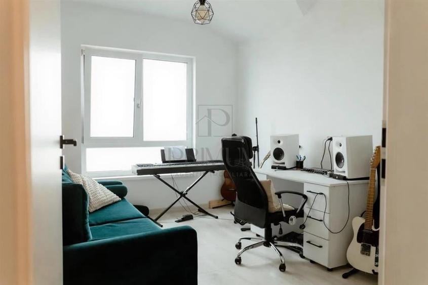 Apartament cu 3 camere decomandat, mobilat în Dumbrăvița