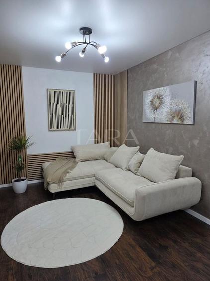 Apartament cu 3 camere semidecomandat, mobilat în Florești — fotografia 2