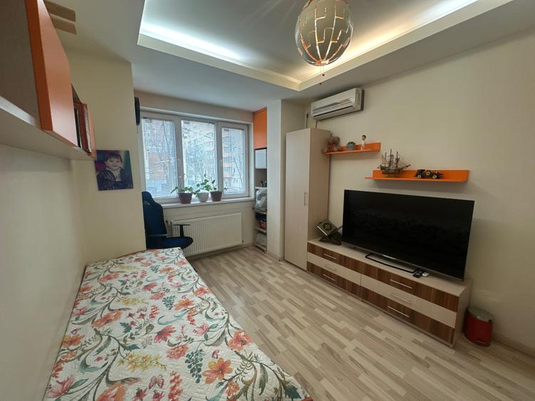 Apartament cu 4 camere decomandat, mobilat în Ferdinand