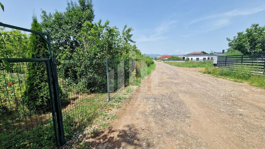Teren Construcții intravilan de 1400 mp, în Nord-Est