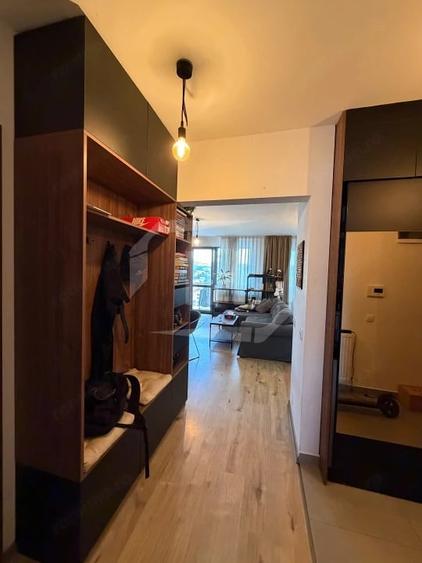 Apartament cu 2 camere semidecomandat în Borhanci