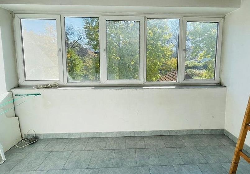 Casă individuală cu 3 camere cu Canalizare în Brașovul Vechi