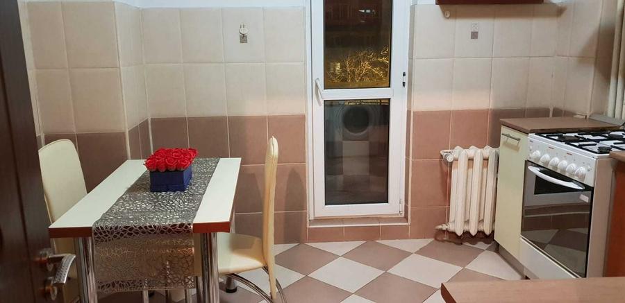 Garsonieră decomandată în 13 Septembrie