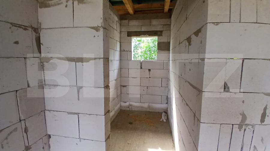 Casă individuală cu 3 camere cu Canalizare în Suseni