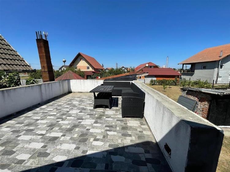 Casă individuală cu 3 camere cu Teren 744 Mp în Leș