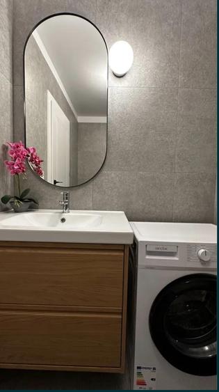 Apartament cu 2 camere semidecomandat, mobilat în Timpuri Noi
