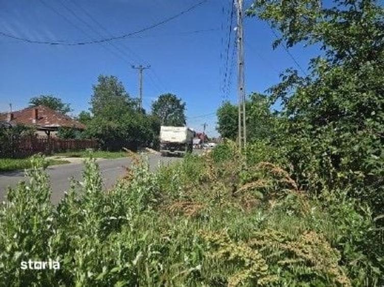 Casă cu 2 camere cu Teren 688 Mp în Niculești