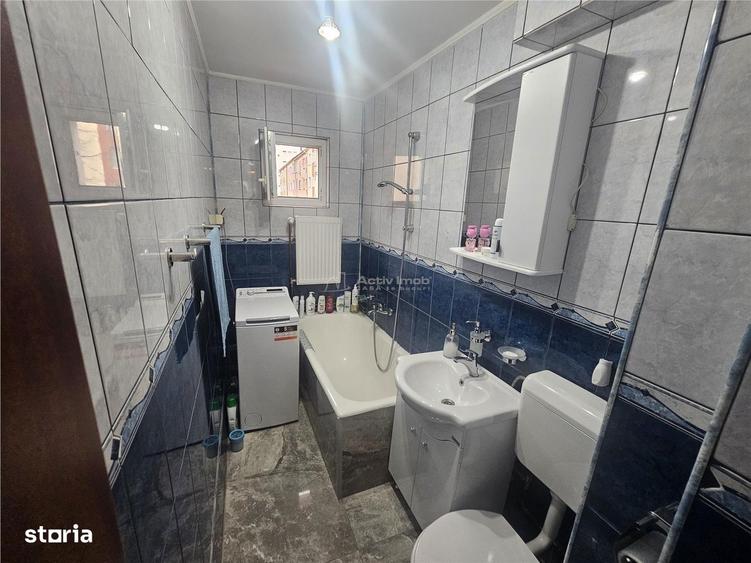 Apartament cu 3 camere, mobilat în Central