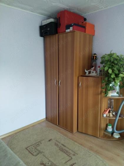 Apartament cu 3 camere semidecomandat în Lugoj