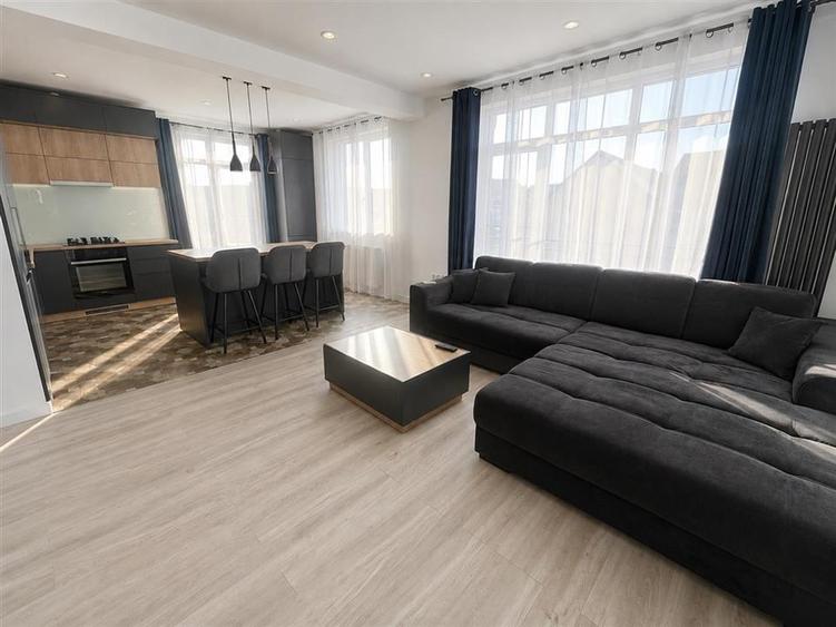 Apartament cu 3 camere decomandat, mobilat în Arhitecților - Calea Cisnădiei