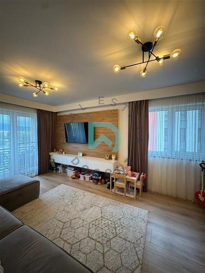 Apartament cu 3 camere decomandat, mobilat în Tractorul